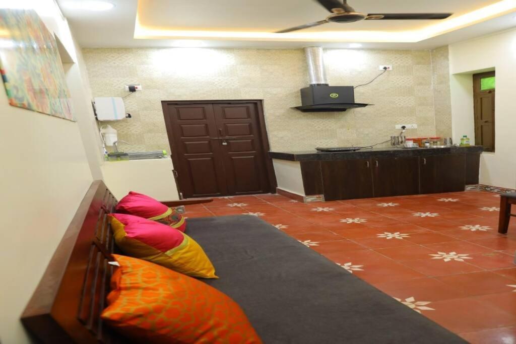 Heritage Home With 2 Bed/2 Bath With Kitchen In A Residential Neighborhood. Madurai Eksteriør billede