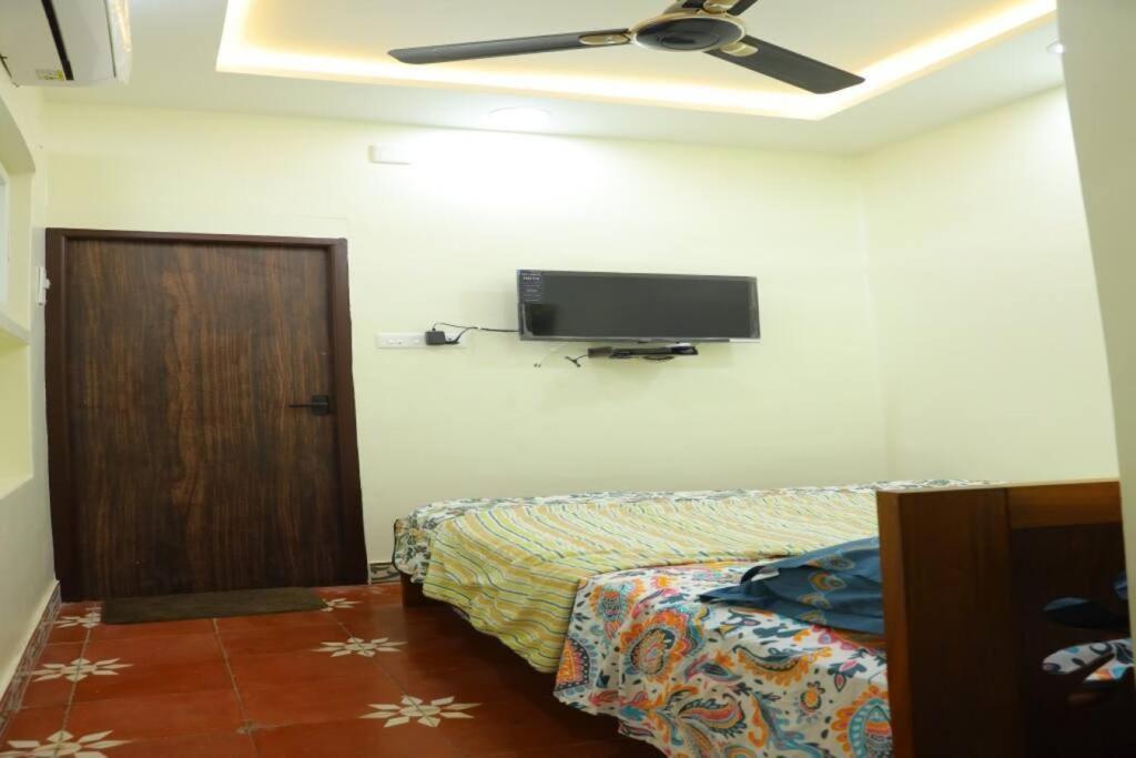 Heritage Home With 2 Bed/2 Bath With Kitchen In A Residential Neighborhood. Madurai Eksteriør billede