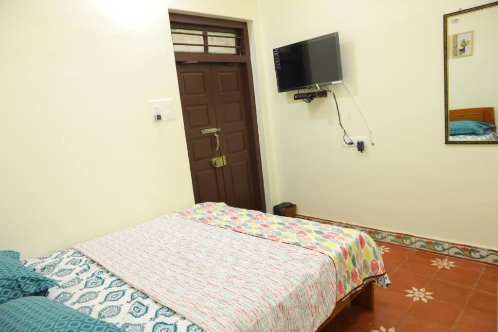 Heritage Home With 2 Bed/2 Bath With Kitchen In A Residential Neighborhood. Madurai Eksteriør billede