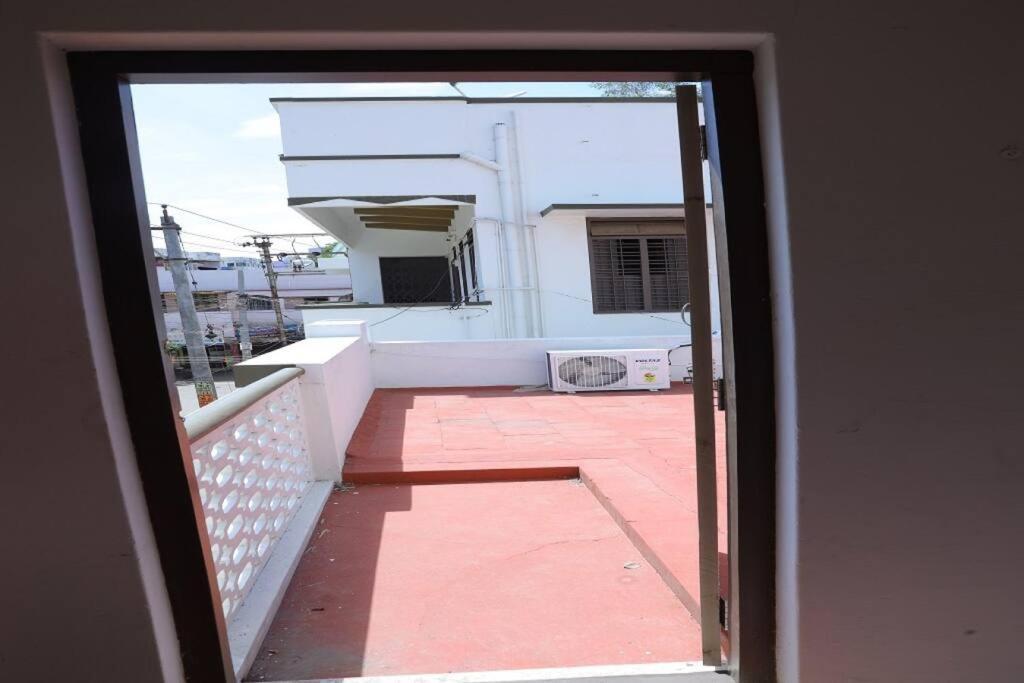Heritage Home With 2 Bed/2 Bath With Kitchen In A Residential Neighborhood. Madurai Eksteriør billede